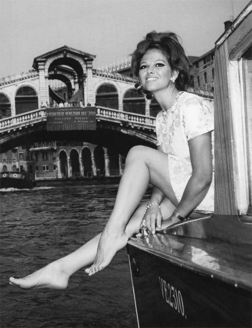 Claudia Cardinale ვენეციაში.