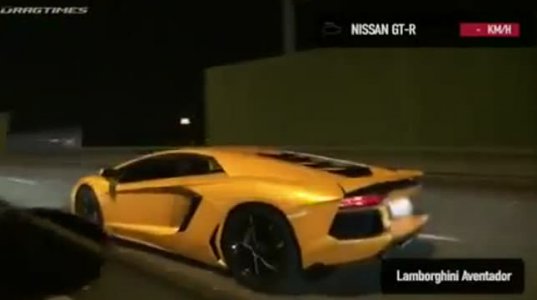 Lamborghini Aventador vs Nissan-GTR