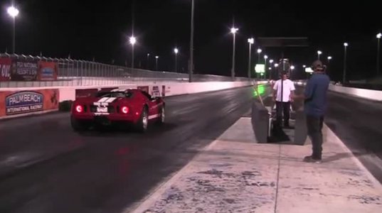Ford GT vs Chevrolet ZR1